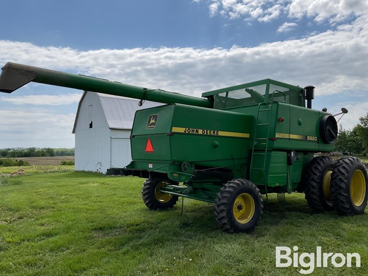 1988-john-deere-8820-titan-ii-image-5