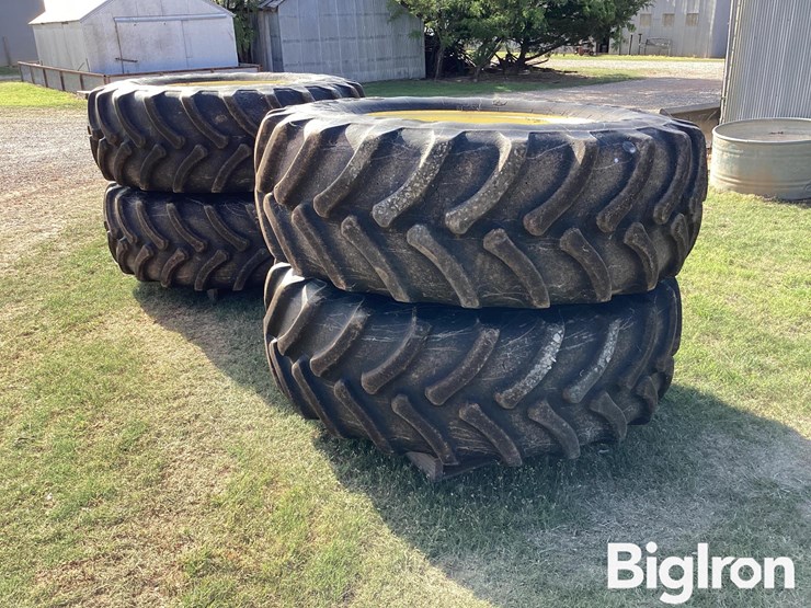 john-deere-4830-image-4
