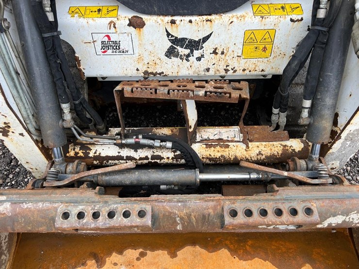2021-bobcat-t450-image-11