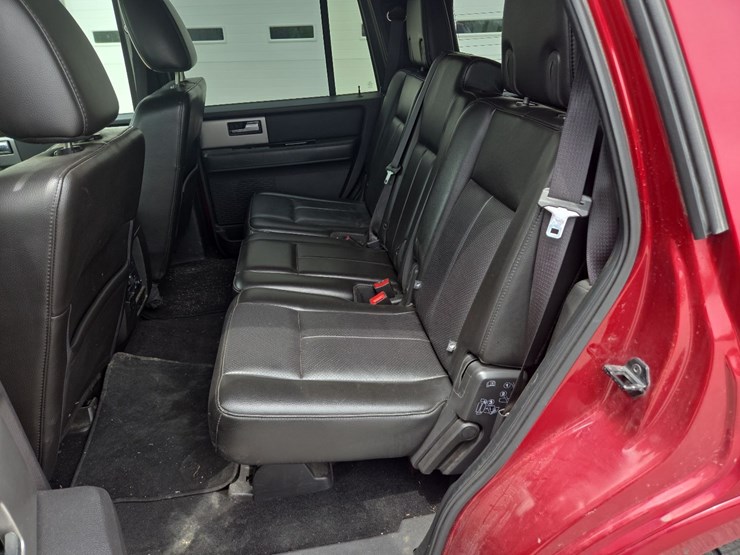 2013-ford-expedition-limited-suv-image-28