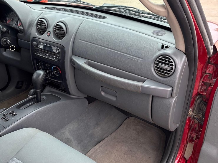 2005-jeep-liberty-sport-image-36