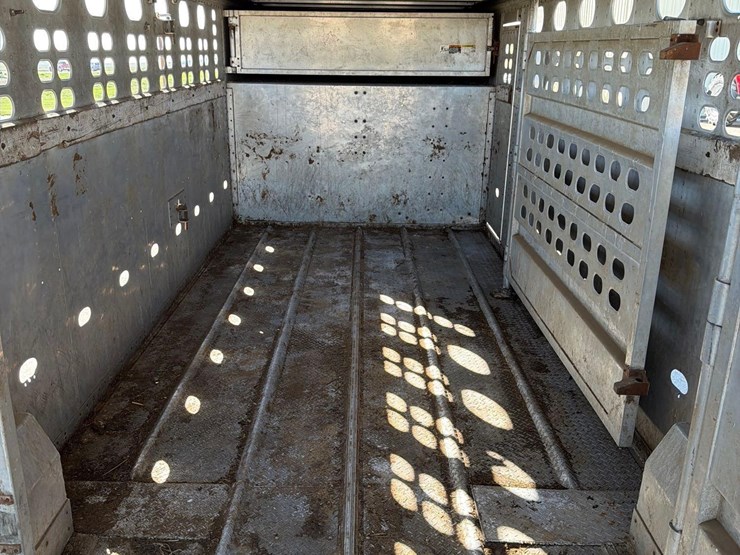 1992-wilson-livestock-trailer-image-33