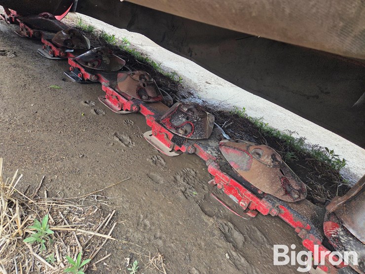 2014-case-ih-md92-image-11