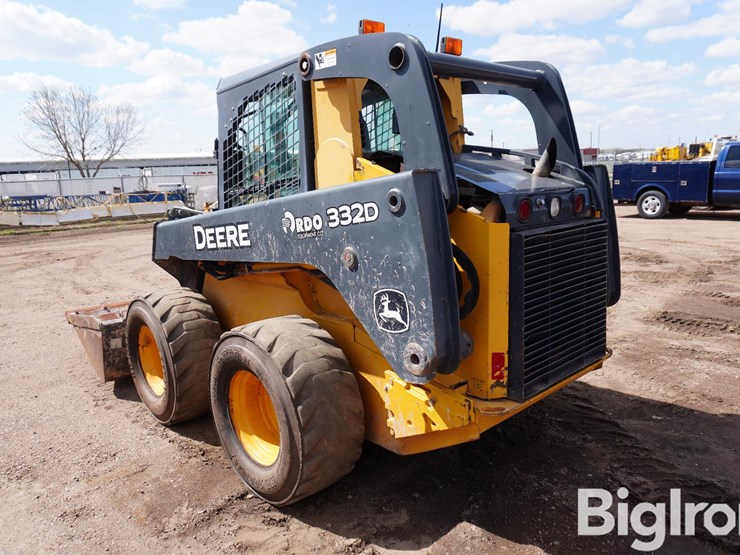 deere-332d-image-7