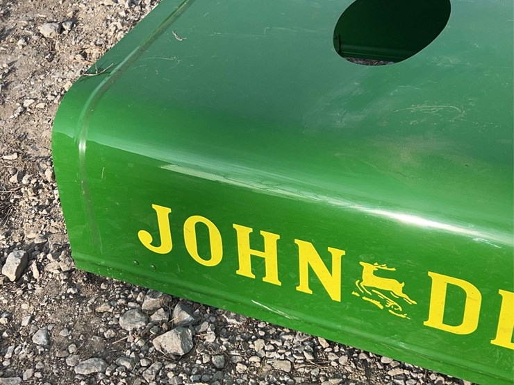 john-deere-unstyled-model-d-silk-screen-hood-image-9