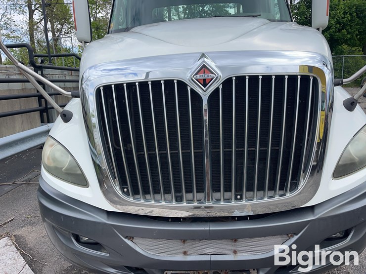 2010-international-prostar-image-15