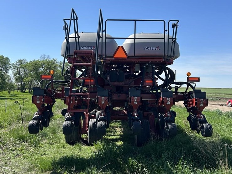2015-case-ih-1265-image-4