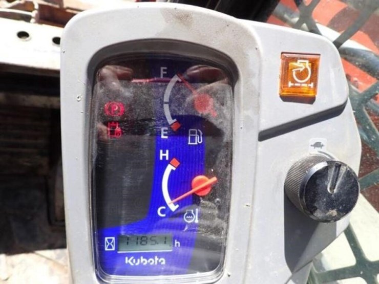 2023-kubota-svl65-2-image-11