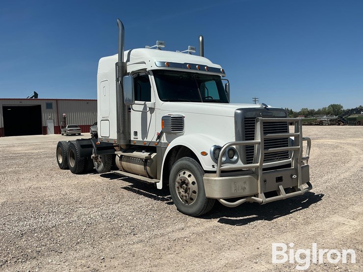 2012-freightliner-coronado-132-image-3