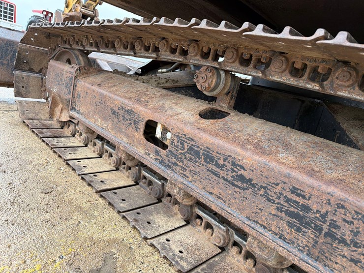 caterpillar-307c-image-45
