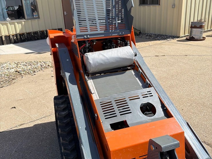 hurricane-stand-behind-skidloader-image-20