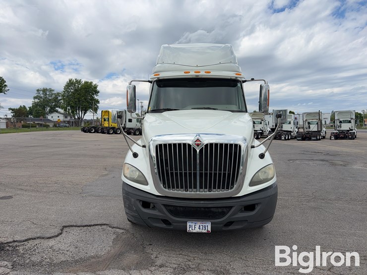 2016-international-prostar-image-2