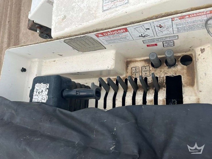 2015-freightliner-m2-106-image-69