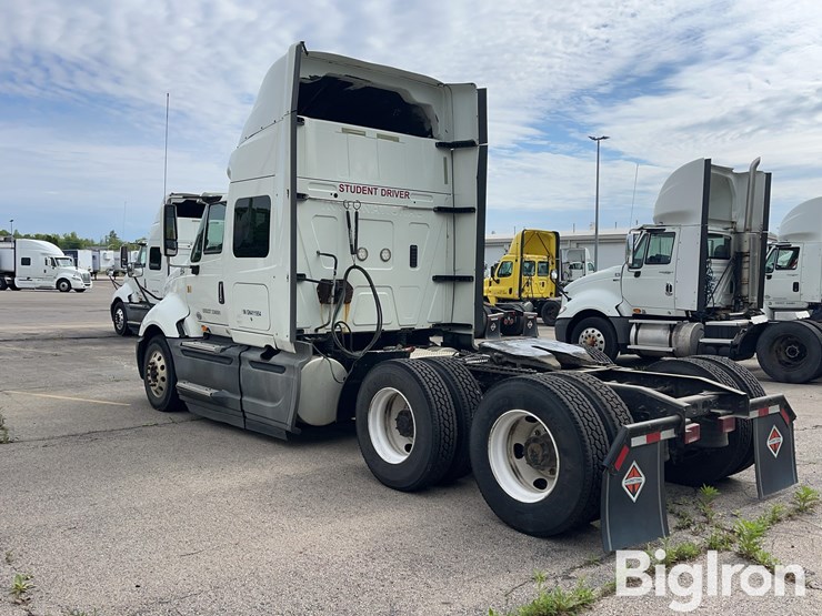 2016-international-prostar-image-7