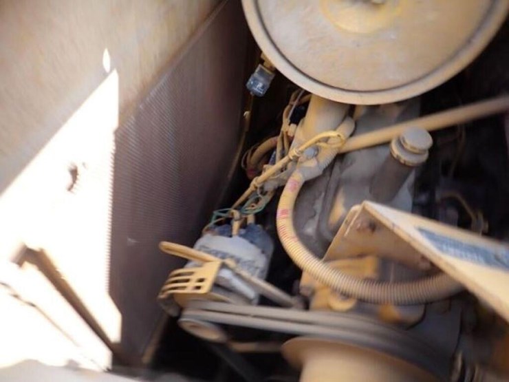1989-deere-550g-image-53