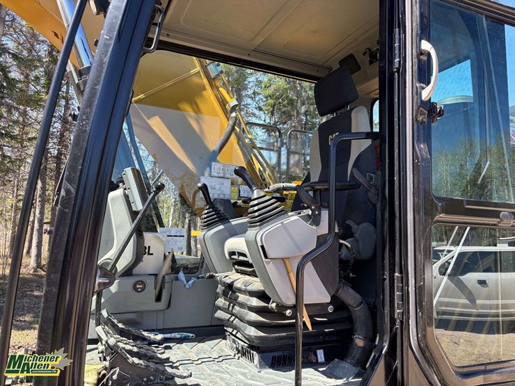 2014-caterpillar-320el-image-26