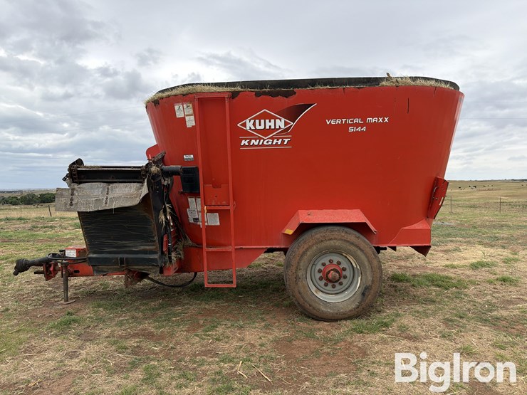 kuhn-5144-feed-mixer-image-8