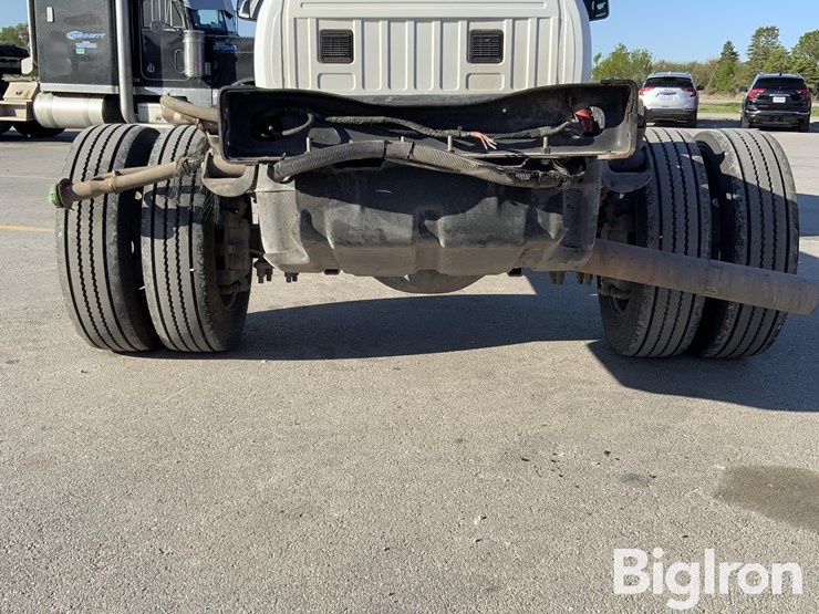 2012-massey-ferguson-730-image-18