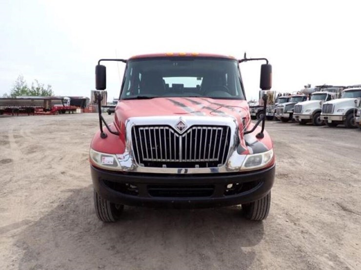2005-international-durastar-4200-image-2