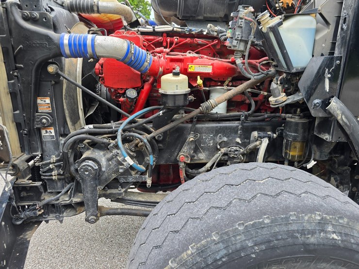 2015-kenworth-t800-image-37
