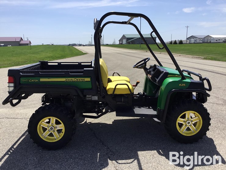 2011-john-deere-gator-image-4