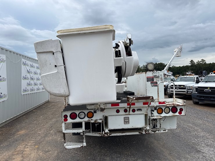 2011-international-durastar-4400-image-9