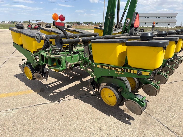 john-deere-7200-image-7