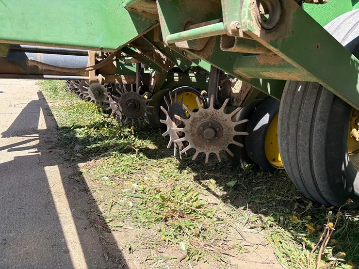 john-deere-7000-image-24