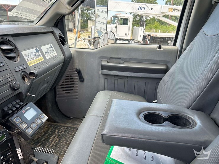 2011-ford-f750-image-21