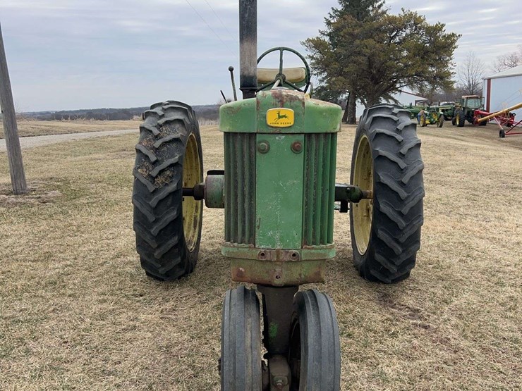 john-deere-520-image-8