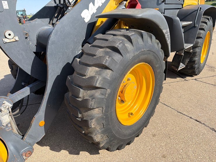 deere-344l-image-10