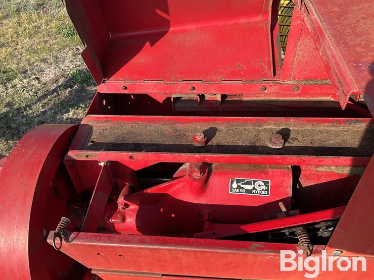 new-holland-315-image-13