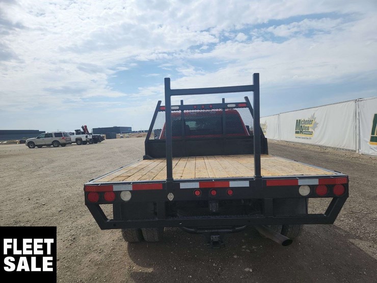 2020-chevrolet-silverado-3500hd-image-22