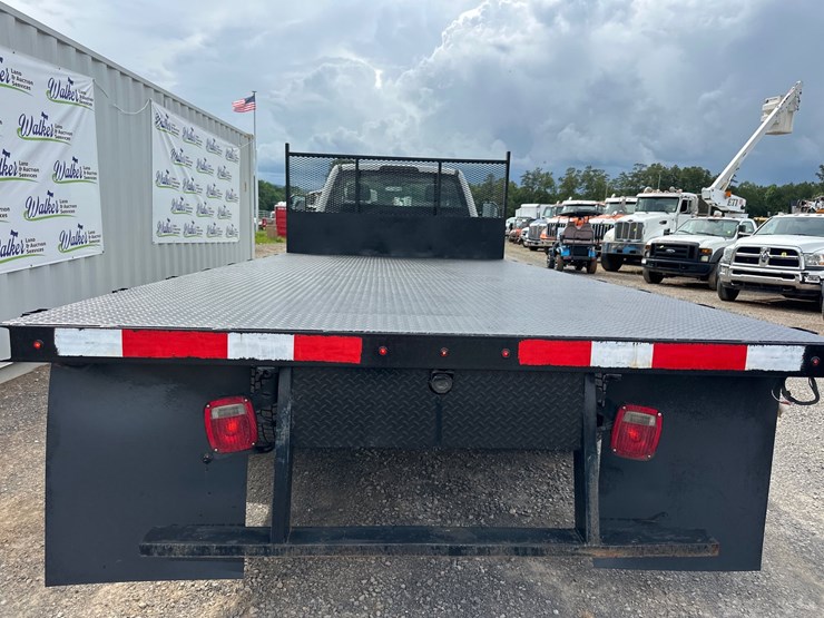 2018-ford-f550-image-8