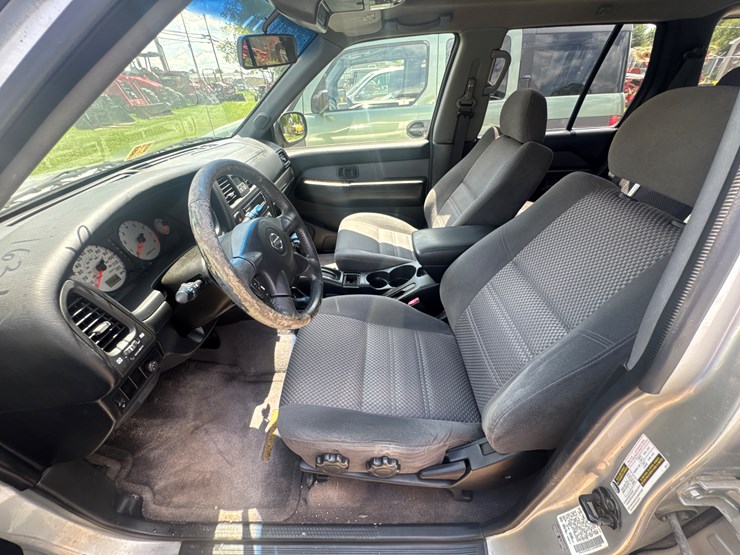 2004-nissan-pathfinder-image-5