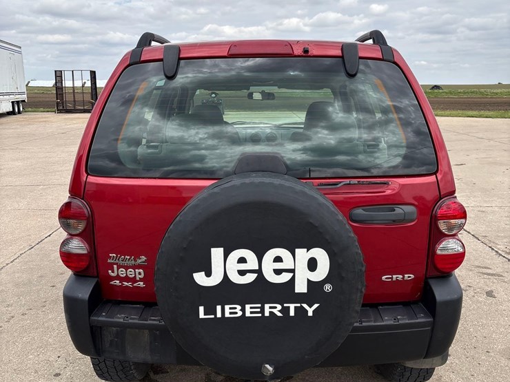 2005-jeep-liberty-sport-image-22