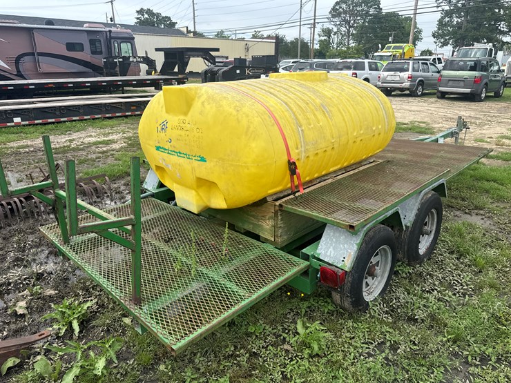 500-gallon-poly-tank-on-16'-dual-axle-trailer-no-title-image-3