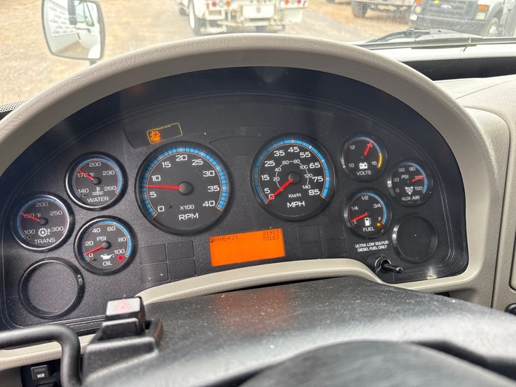 2014-international-durastar-4300-image-10