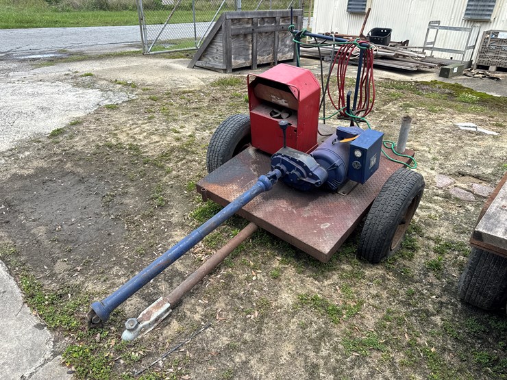 generator-and-generator-on-trailer-no-title-image-1