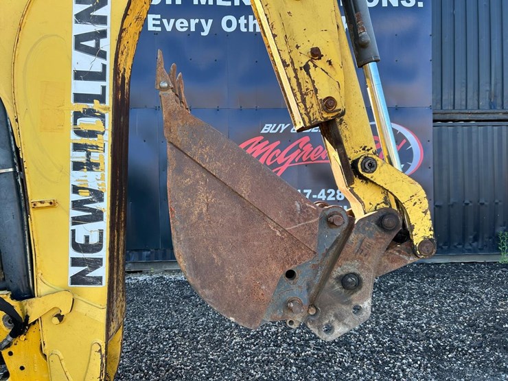 new-holland-lb95b-image-16