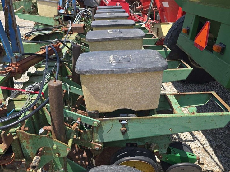 john-deere-7000-image-7