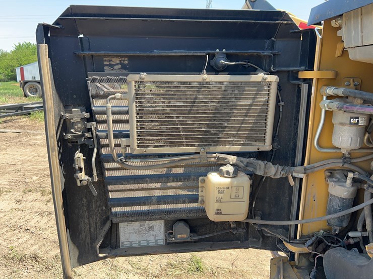 2018-caterpillar-299d2-image-15