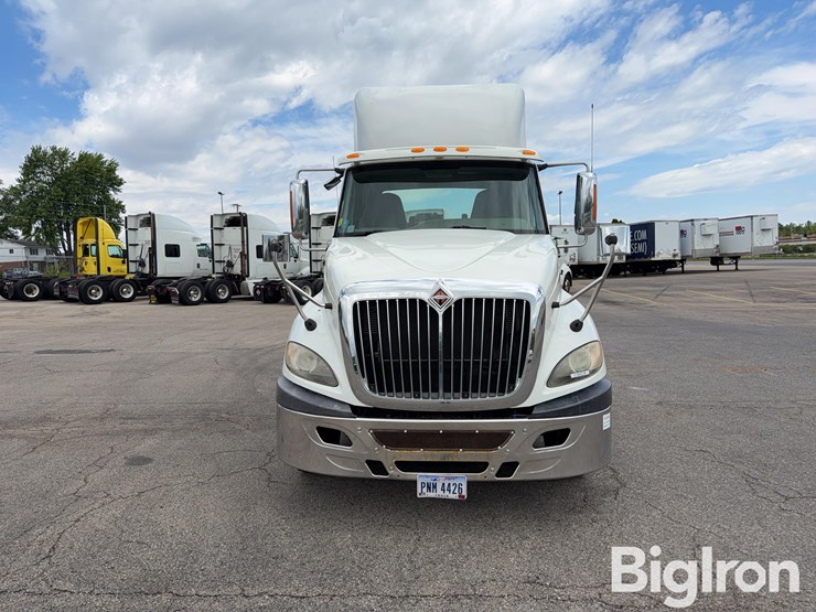 2016-international-prostar-image-2