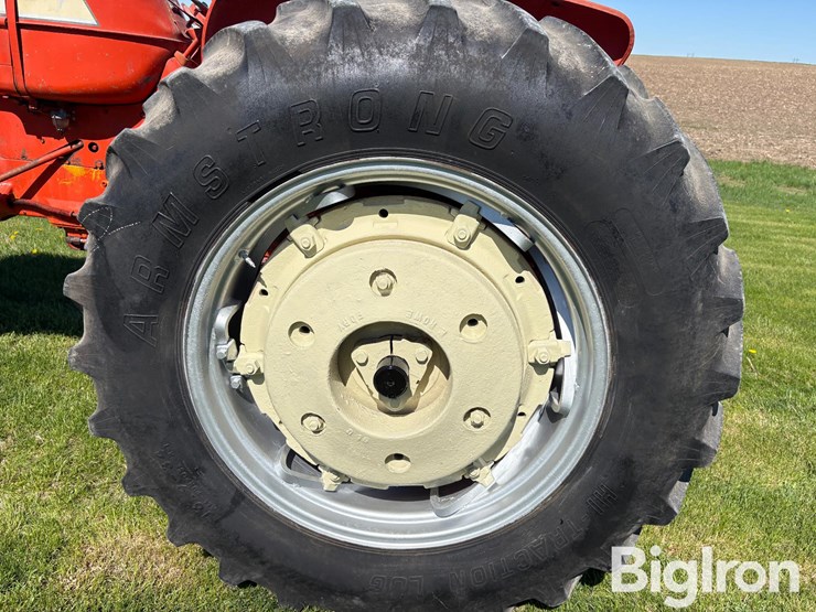 1963-allis-chalmers-d19-image-16