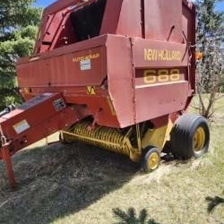 2001 NEW HOLLAND 688