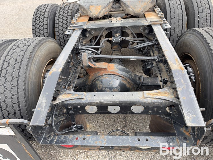 2016-international-prostar-image-9