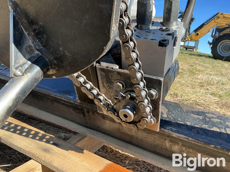 3-pt-hydraulic-bale-spinner/unroller-image-16