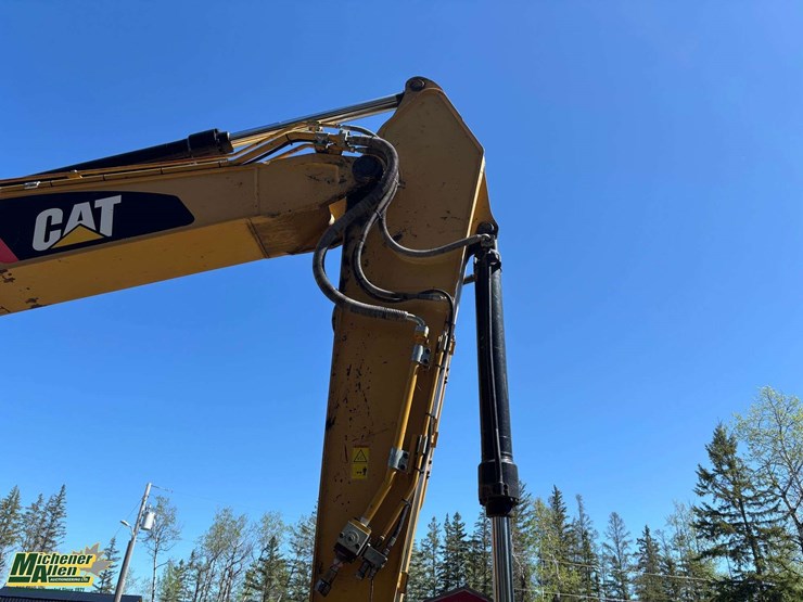 2014-caterpillar-320el-image-7