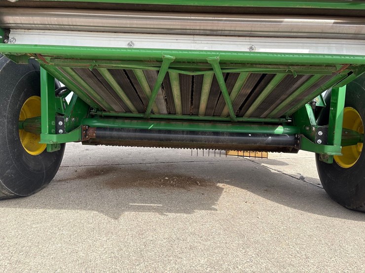 john-deere-569-image-36