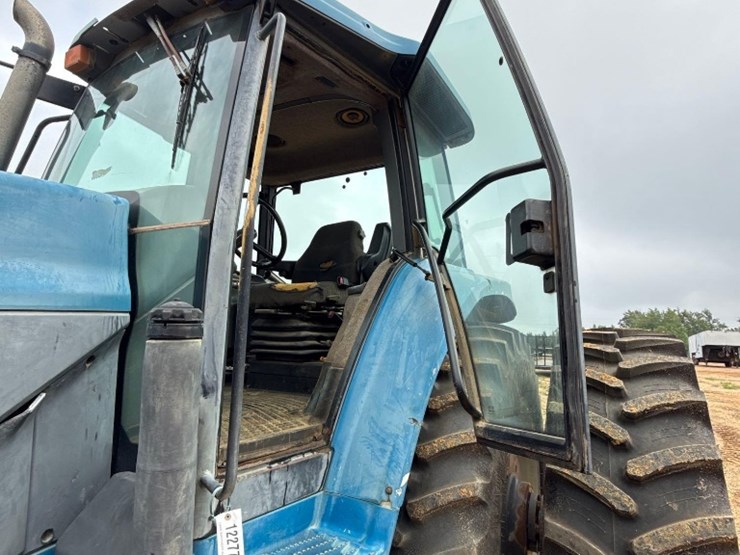 new-holland-8870-image-17